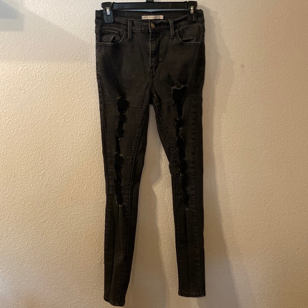 Levis 720 high rise super skinny distressed jeans size 26